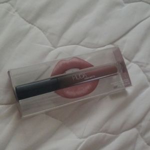 HUDA Beauty - Demi Matte Cream Lipstick